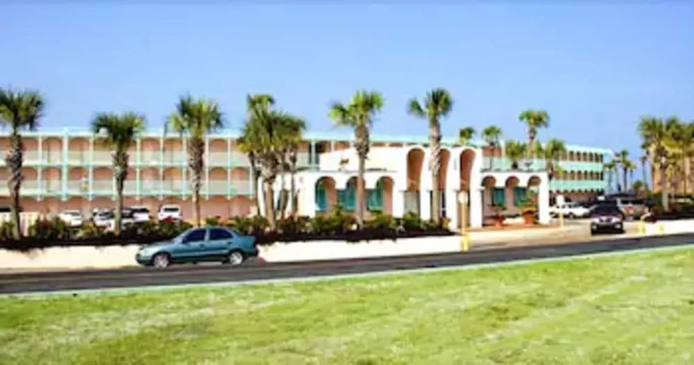 Hotel Casa Loma Panama City Beach - Beachfront